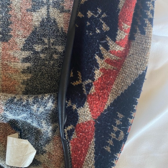 Aztec print sweater - Picture 4 of 5